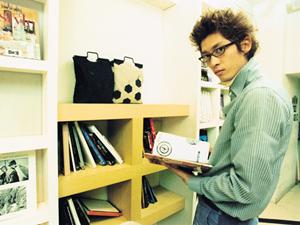 木製家具カリモクのショールーム